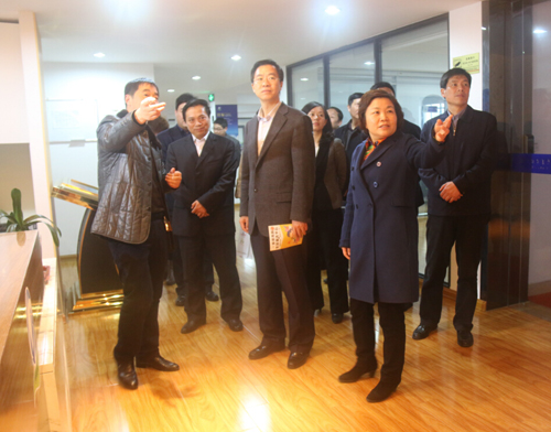 盐城市市委常委、常务副市长庄兆林来视察指导